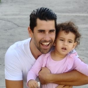 Meet your Posher, Avi